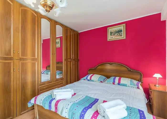 Sanja Near The And Center Lägenhet *